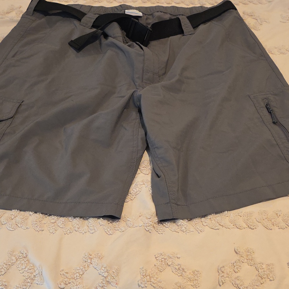 COLUMBIA Men's Gray Outdoor Hybrid Shorts